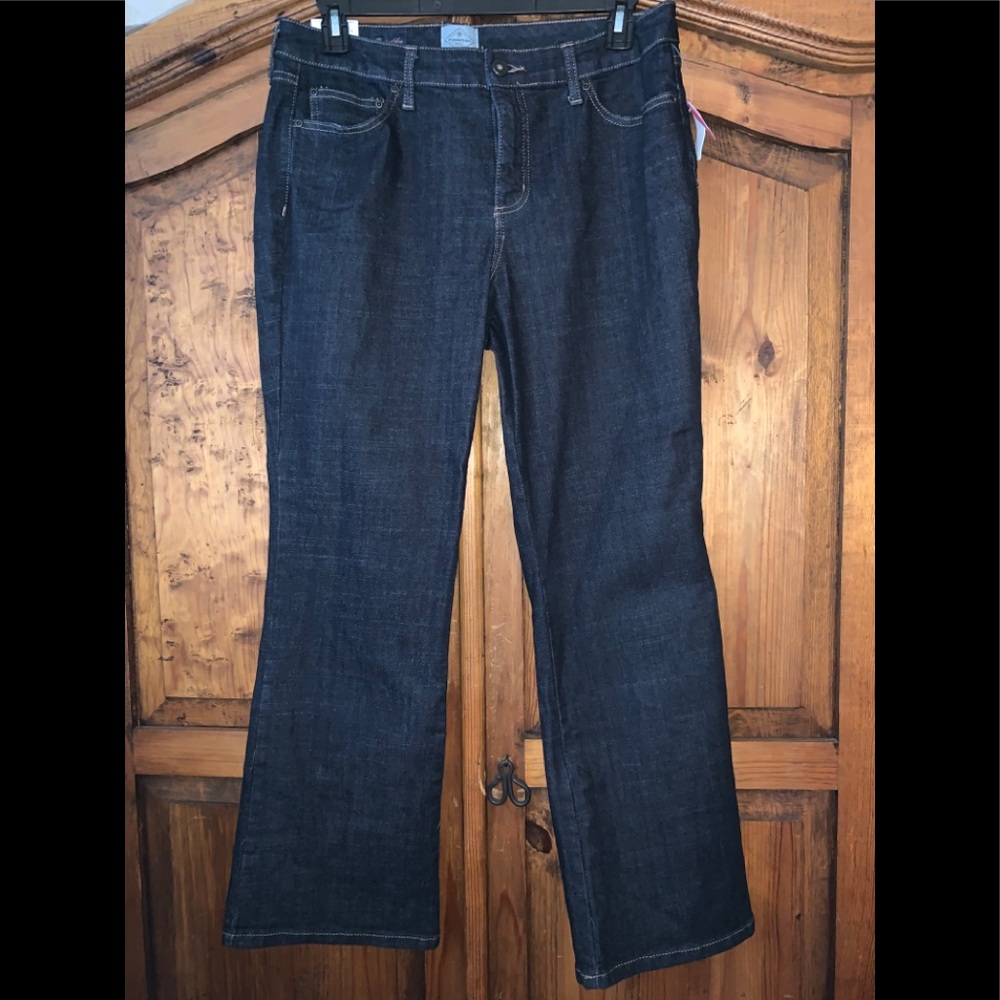 St. John’s Bay Classic Fit Jeans 14S NWT